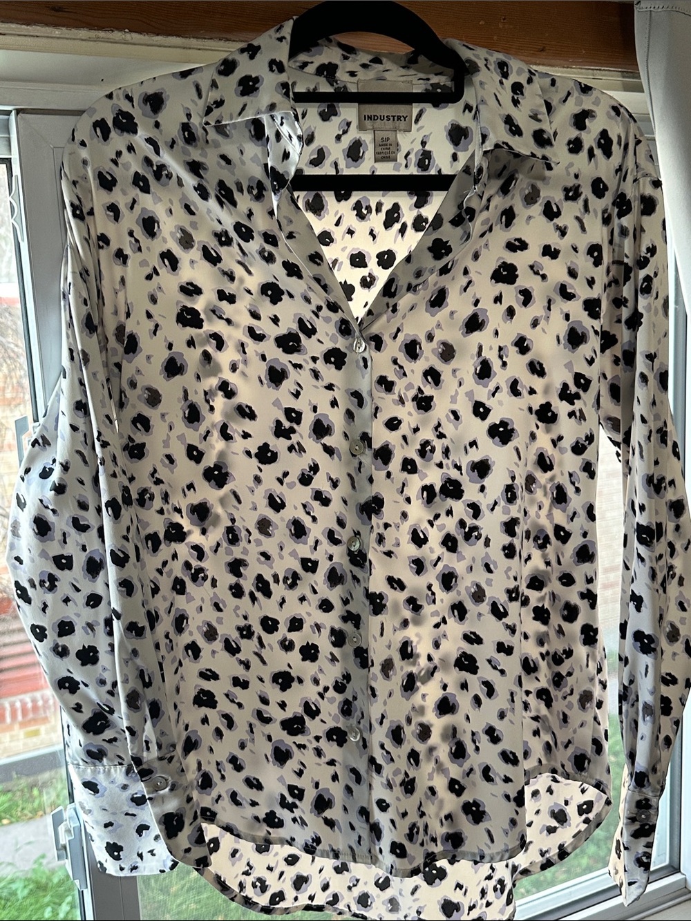 Leopard Print Button Down Shirt Size Small - Industry